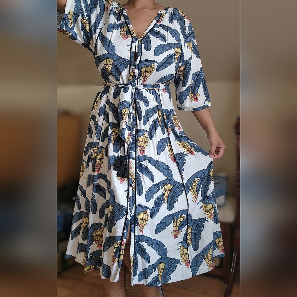 H&M Floral Blue and White Dress size Large